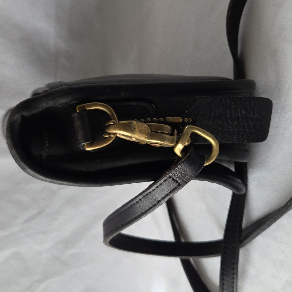 Vintage Leather Coach Pocket Purse 9755 - Picture 4 of 16